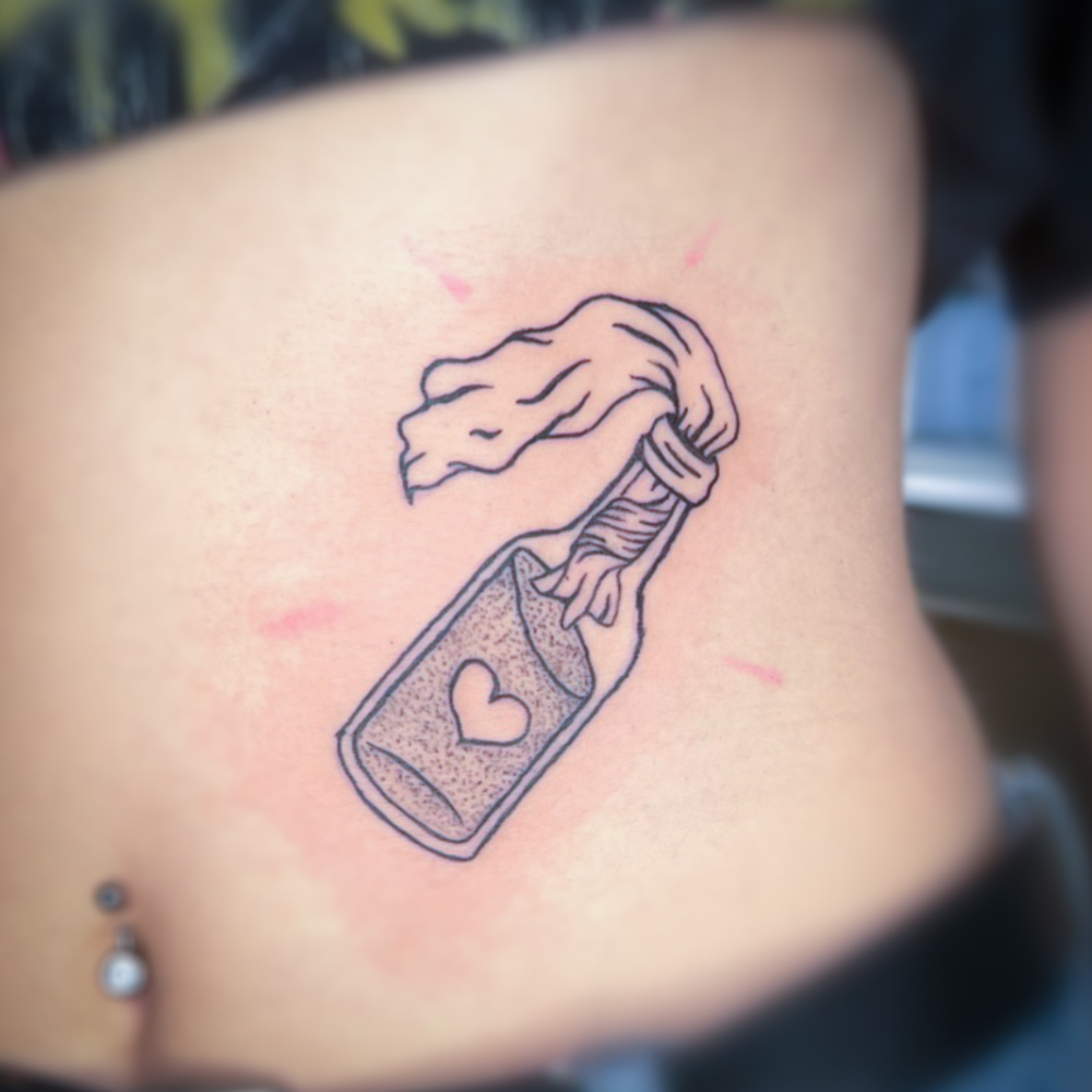 Hautbemaler - Tattoo Motiv - Heart Molotov
